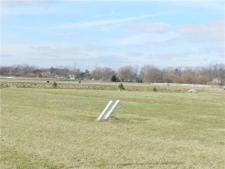 103 Pickerel Ct, Trafalgar, IN 46181