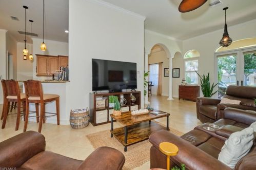 1121 1 Ter, Cape Coral FL  33991-1591 exterior