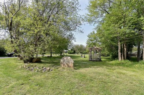 38 Noble St, South Kingstown RI  02882-3941 exterior