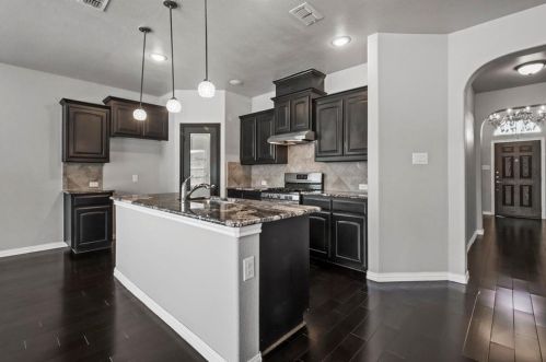 1736 Placitas Trl, Fort Worth TX 76131-1444 exterior