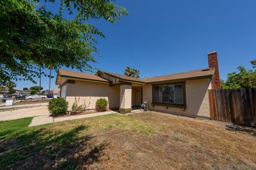 11325 Camarosa Cir, San Diego CA 92126-1621 exterior