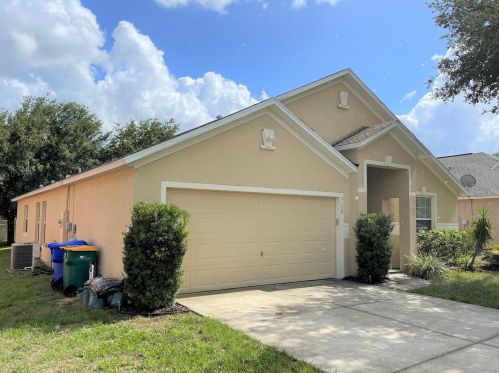 4150 Waltham Forest Dr, Tavares, FL 32778-5725