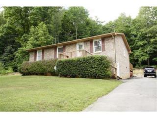 1824 Forest View Dr, Kingsport, TN 37660-6212