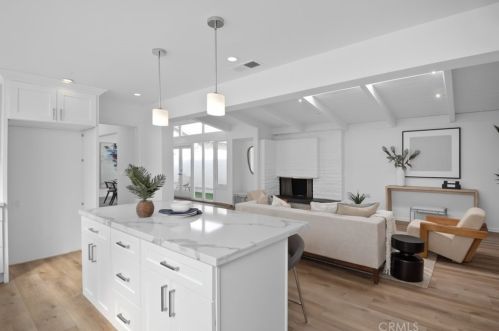 317 8th St, Manhattan Beach CA  90266-5629 exterior