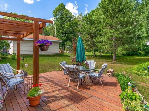 815 Almac Dr, Duluth MN  55810-2744 exterior
