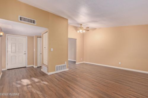 7003 Starview Dr, Tucson, AZ 85741-2460