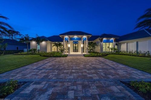 5037 Groveland Ter, Naples, FL 34119-8430