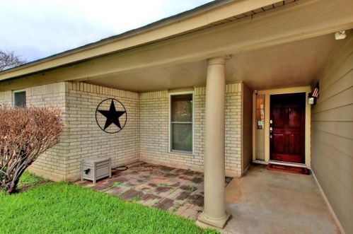 11507 Elk Park Cir, Austin TX  78759-4110 exterior