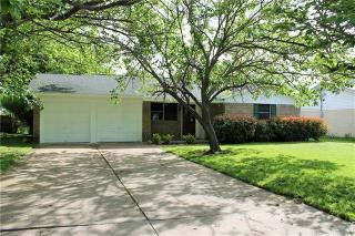 129 Collins Ct, Burleson TX  76028-5803 exterior