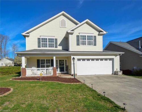 4605 Woodway Dr, Kernersville, NC 27284-5503