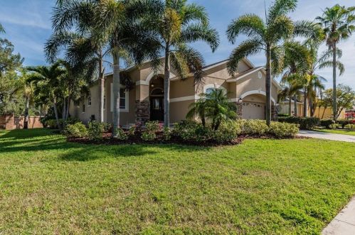816 Greenview Dr, Ruskin, FL 33572-2802
