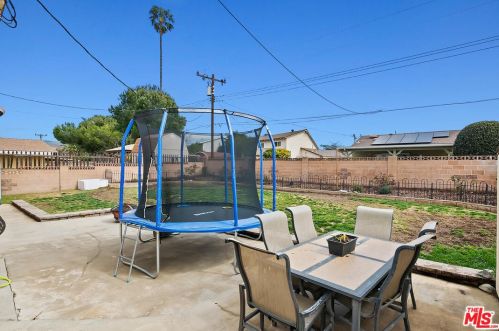2216 Electra Ave, Simi Valley CA  93065-1720 exterior