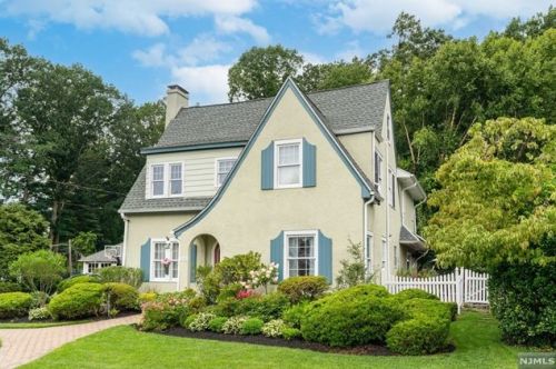 443 1st St, Oradell, NJ 07649-1705