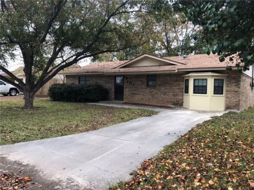 4414 Mimosa Dr, Brownwood, TX 76801-8312