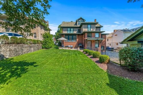 50 Hazel Dr, Pittsburgh, PA 15228-2146