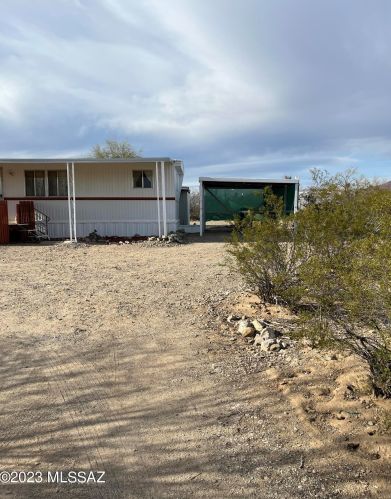 9690 Sky Blue Dr, Tucson, AZ 85735-9204