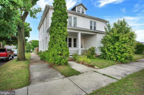 501 32nd St, Camp Hill, PA 17011-5106