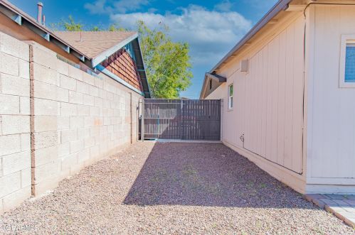 1106 12 St, Phoenix AZ 85086-7448 exterior