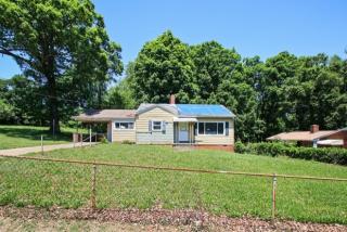 2422 Florida St, Greensboro, NC 27403-3132