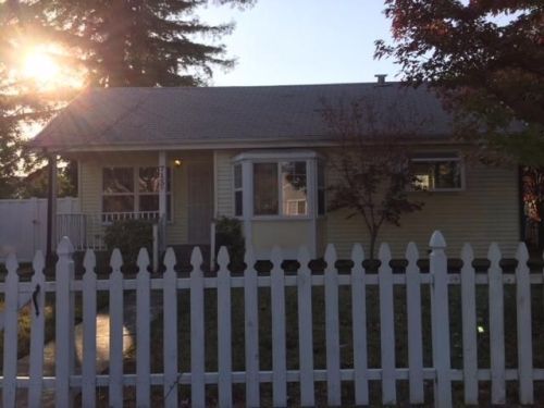 715 Lincoln Ave, Lodi CA  95240-1028 exterior