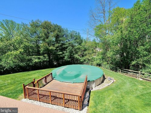 239 Hawkes Ct, Hockessin DE  19707-1351 exterior
