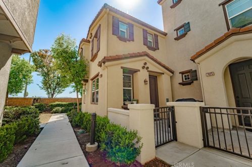7027 Vining St, Chino, CA 91710-8104