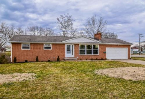 4405 9th St, Canton, OH 44708-3509