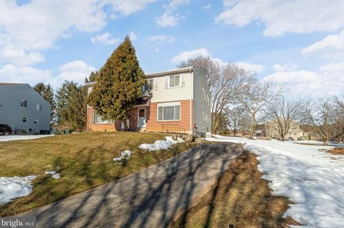 63 Nancy Ln, Downingtown, PA 19335-2274
