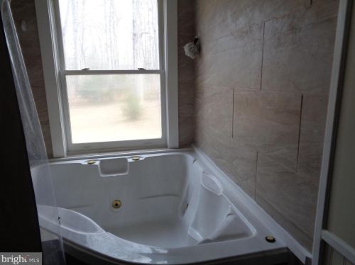 737 Lakeview Pkwy, Locust Grove VA  22508-5131 exterior