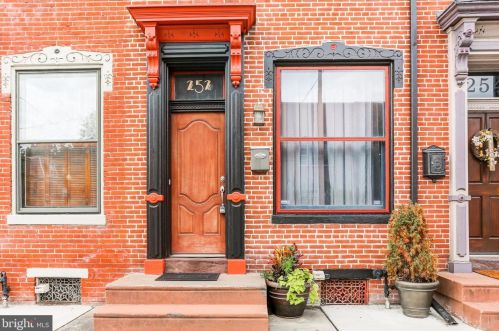 252 Verbeke St, Harrisburg, PA 17102-2738