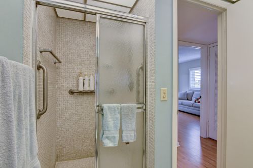 576 Burgundy L, Delray Beach FL  33484-4908 exterior