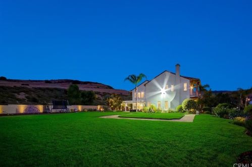 5391 Evening Sky Dr, Simi Valley CA  93063-5744 exterior