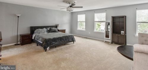 3217 Silbury Hl, Downingtown PA  19335-6003 exterior