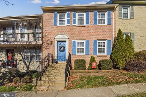 3002 Seven Oaks Pl, Falls Church, VA 22042-3152