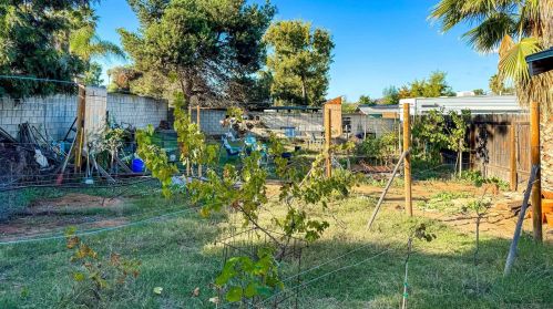 8748 Los Coches Rd, Lakeside CA  92040-5151 exterior