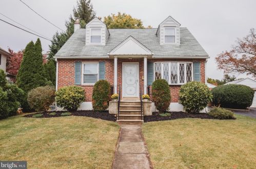 323 Nicholson Rd, Ridley Park, PA 19078-2722