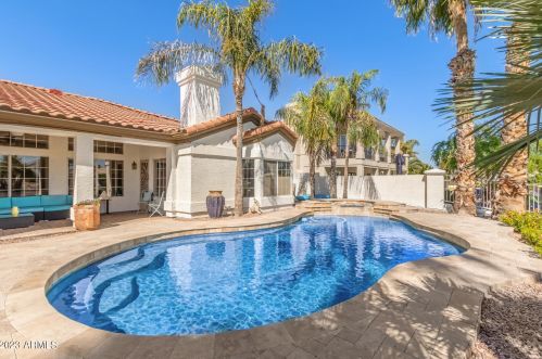 1833 Willow Tree Ct, Gilbert AZ  85234-4933 exterior