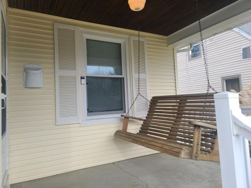 326 Sherman St, Sugar Grove Lake, OH 44833-2027