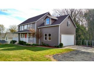 605 1st St, Grand Island, OR 97114-9775
