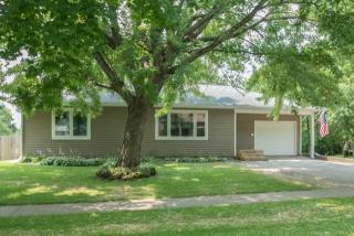 1011 8th Ave, Wellman, IA 52356-9275