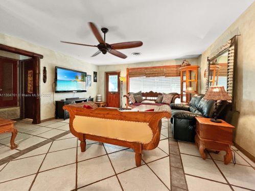 201 46th Ave, Hollywood FL  33021-6603 exterior