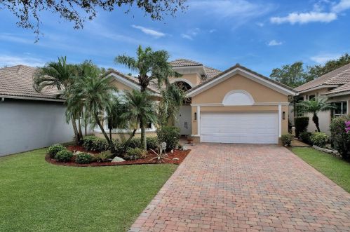 7110 Veneto Dr, Boynton Beach FL  33437-3741 exterior