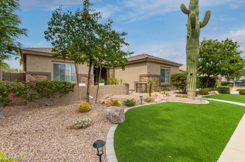 360 Sparrow Dr, Chandler, AZ 85286-7760