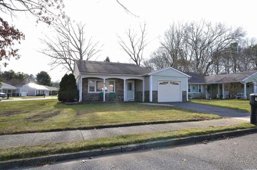 191 Edinburgh Dr, Panamoka, NY 11961-2025