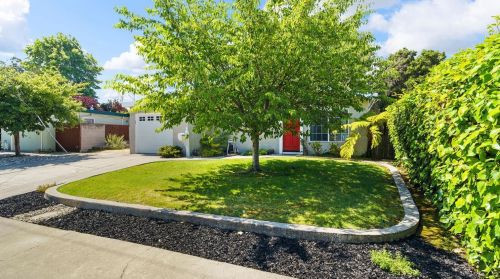 2247 Orleans Dr, Pinole, CA 94564-1615
