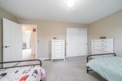 7026 Glade Ln, Florence KY  41042-4304 exterior