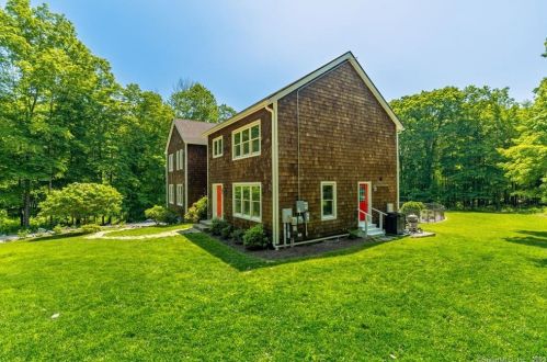 36 Topstone Rd, Ridgefield, CT 06877-3411