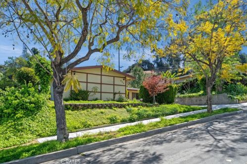 864 Maple Ave, Montebello, CA 90640-2467