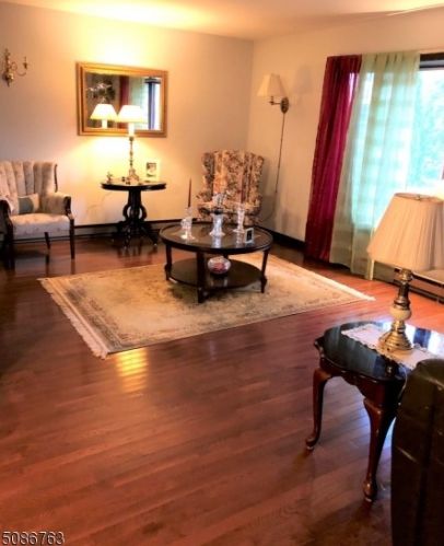 13 Acken Dr, Clark NJ  07066-2946 exterior