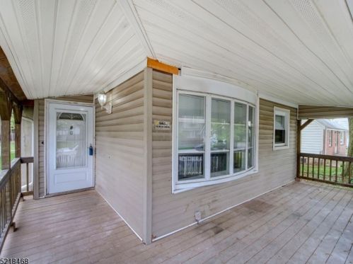 80 Star St, Iselin NJ  08830-1860 exterior